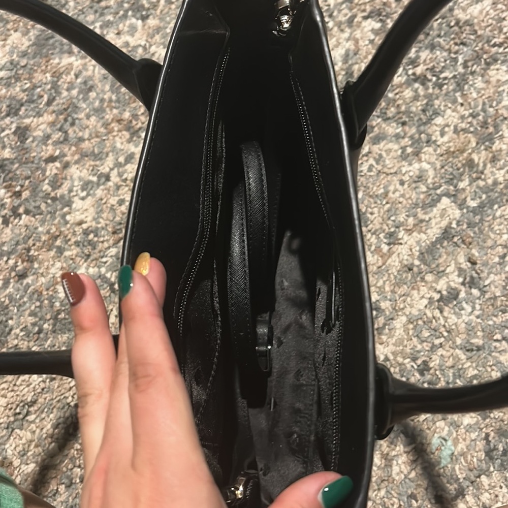 Kate Spade Black and Silver Crossbody Bag with Modern Elegance - Picture 7 of 12